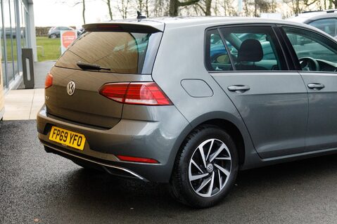 Volkswagen Golf MATCH TSI EVO 8