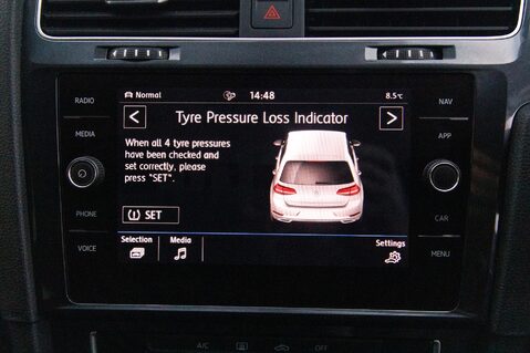 Volkswagen Golf MATCH TSI EVO 27