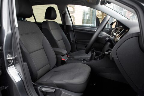 Volkswagen Golf MATCH TSI EVO 31