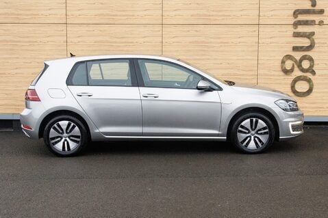 Volkswagen Golf E-GOLF 12