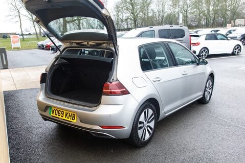 Volkswagen Golf E-GOLF 40