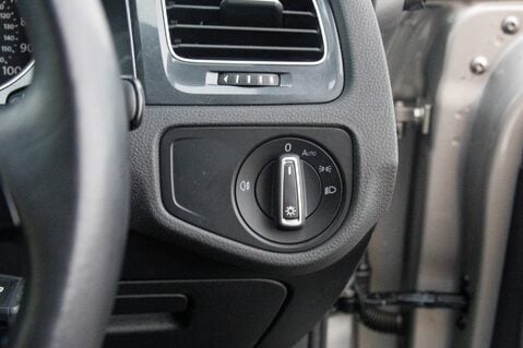 Volkswagen Golf E-GOLF 16