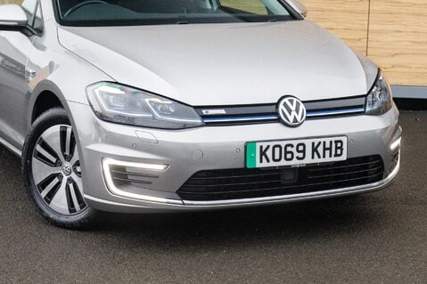 Volkswagen Golf E-GOLF 10