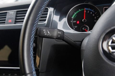 Volkswagen Golf E-GOLF 17