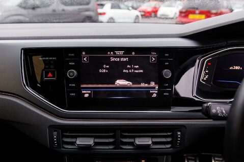 Volkswagen Polo R-LINE TSI 30