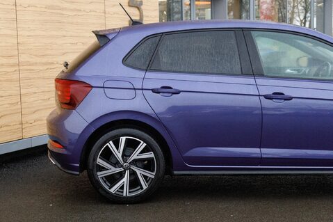 Volkswagen Polo R-LINE TSI 7