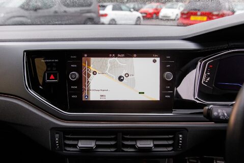 Volkswagen Polo R-LINE TSI 28