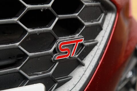 Ford Focus ST 11