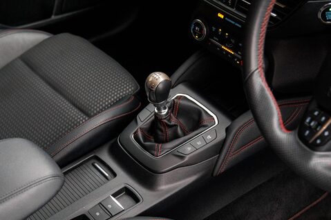 Ford Focus ST-LINE X EDITION MHEV 32