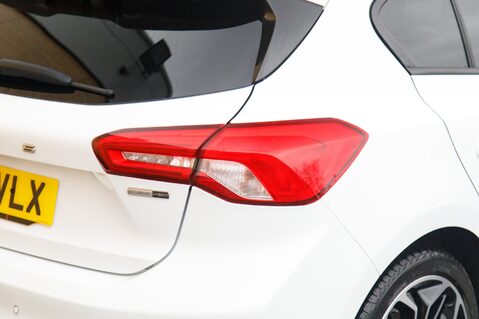 Ford Focus ST-LINE X EDITION MHEV 9