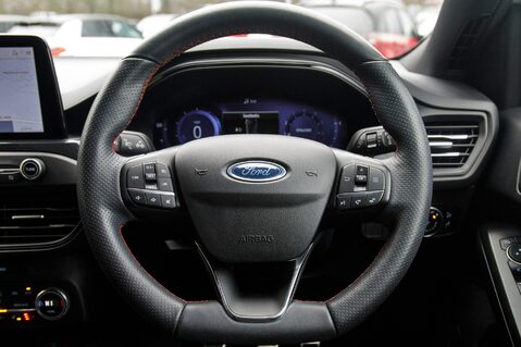 Ford Focus ST-LINE X EDITION MHEV 22