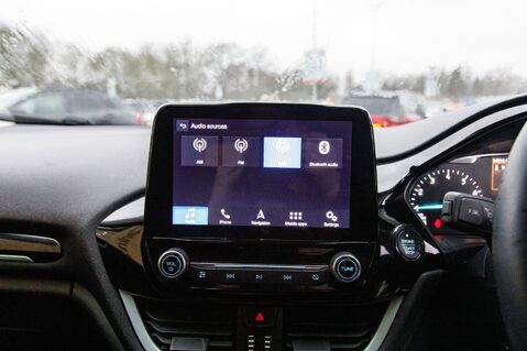 Ford Fiesta B AND O PLAY TITANIUM 24