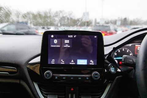 Ford Fiesta B AND O PLAY TITANIUM 27