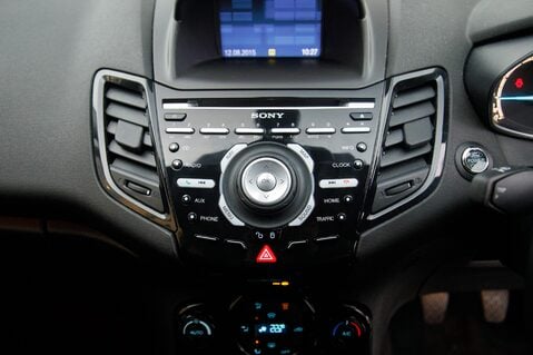 Ford Fiesta TITANIUM 39