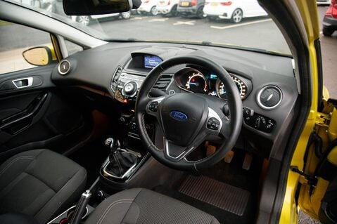 Ford Fiesta TITANIUM 4