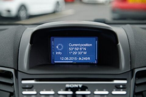 Ford Fiesta TITANIUM 32