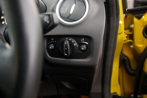 Ford Fiesta TITANIUM 16