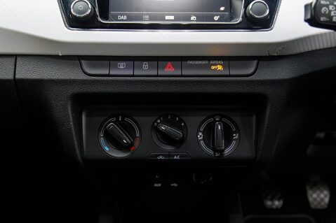 Skoda Fabia COLOUR EDITION TSI 37