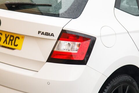 Skoda Fabia COLOUR EDITION TSI 9