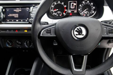 Skoda Fabia COLOUR EDITION TSI 19