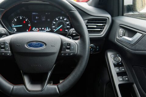 Ford Focus ST-LINE X TDCI 21