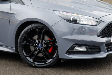 Ford Focus ST-3 12