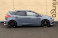 Ford Focus ST-3 13