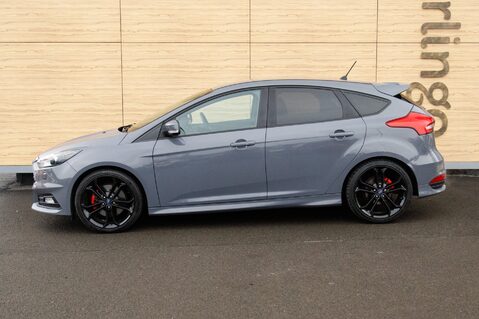 Ford Focus ST-3 14