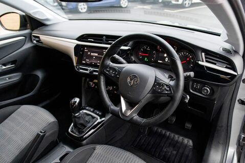 Vauxhall Corsa SE PREMIUM 4
