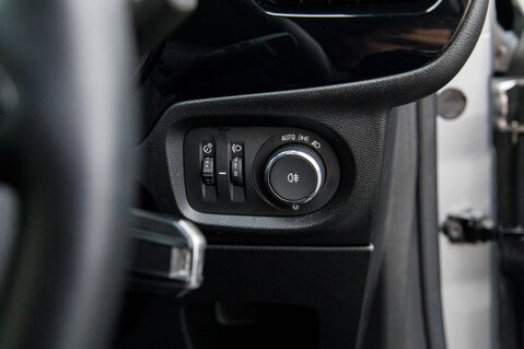 Vauxhall Corsa SE PREMIUM 15