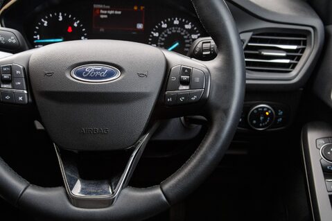 Ford Focus ZETEC TDCI 19