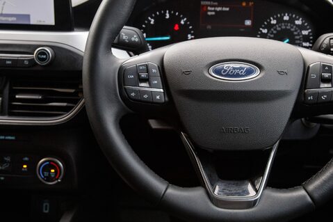 Ford Focus ZETEC TDCI 18