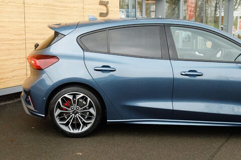 Ford Focus ST-LINE VIGNALE MHEV 7