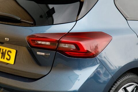 Ford Focus ST-LINE VIGNALE MHEV 9