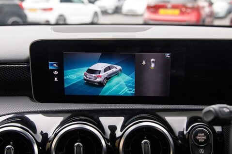 Mercedes-Benz A Class A 180 SPORT EXECUTIVE 33