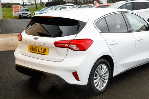 Ford Focus TITANIUM 8