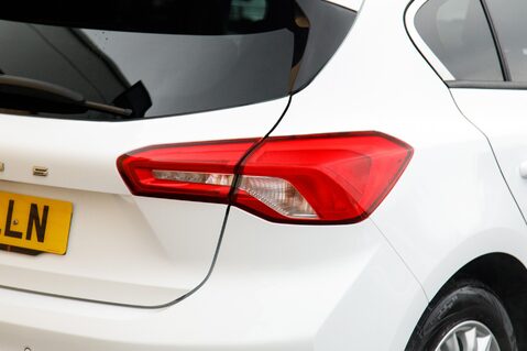 Ford Focus TITANIUM 9