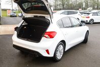 Ford Focus TITANIUM 34