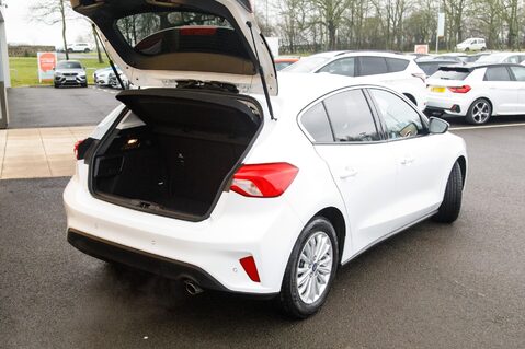 Ford Focus TITANIUM 34