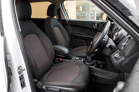 Mini Countryman COOPER CLASSIC 29