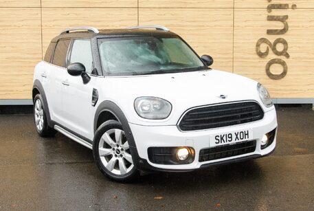 Mini Countryman COOPER CLASSIC