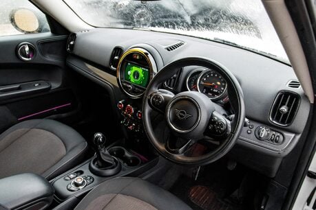 Mini Countryman COOPER CLASSIC