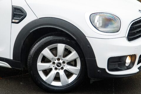 Mini Countryman COOPER CLASSIC 11