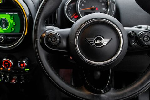 Mini Countryman COOPER CLASSIC 18