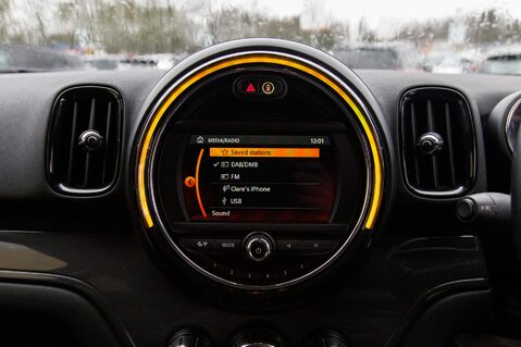 Mini Countryman COOPER CLASSIC 22