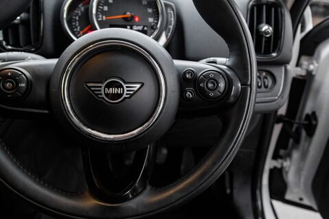 Mini Countryman COOPER CLASSIC 19