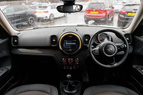 Mini Countryman COOPER CLASSIC 3