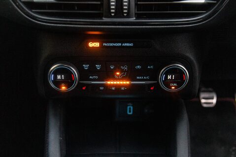 Ford Focus ST-LINE X 32