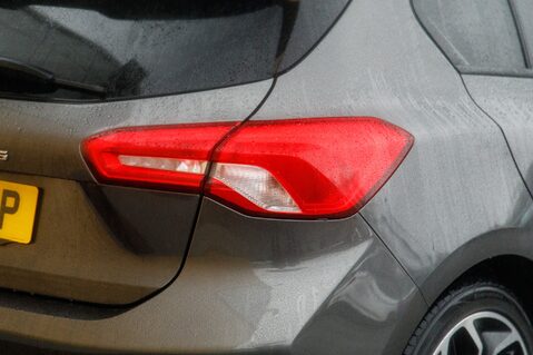 Ford Focus ST-LINE X 9