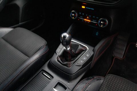 Ford Focus ST-LINE X 29